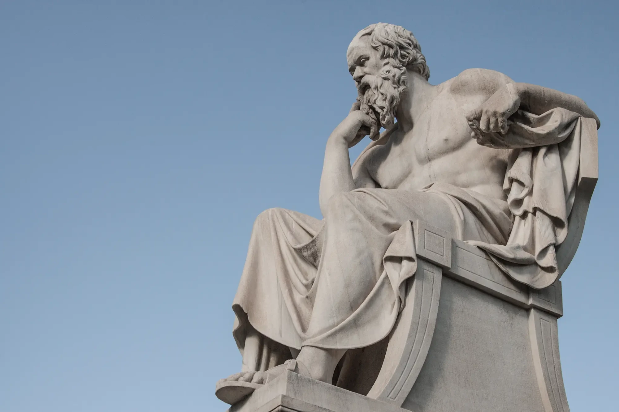 Statua di Socrate, simbolo del pensiero critico e del dubbio filosofico
